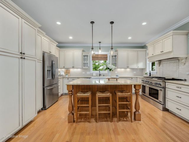 500 N Ashland Avenue, La Grange Park, IL 60526