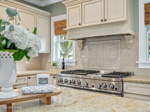 500 N Ashland Avenue, La Grange Park, IL 60526