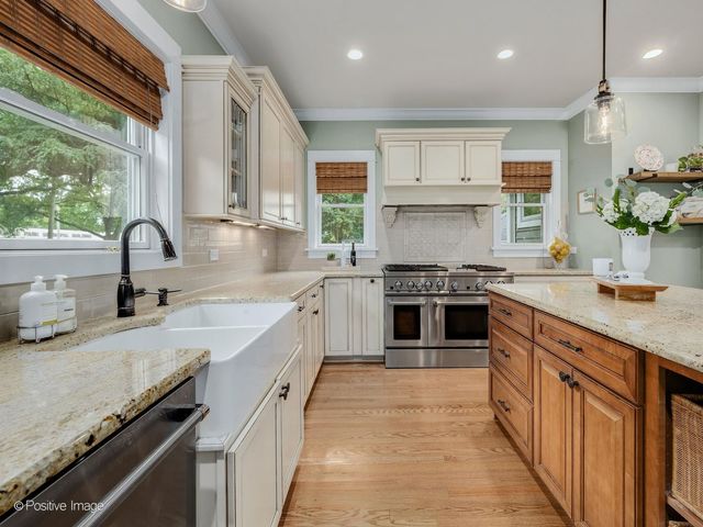 500 N Ashland Avenue, La Grange Park, IL 60526