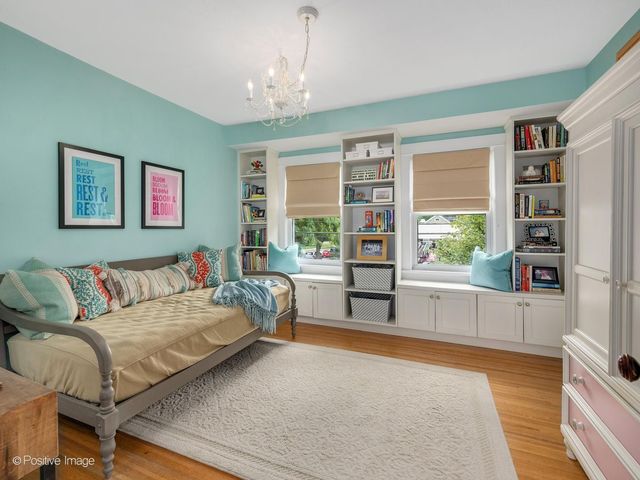 500 N Ashland Avenue, La Grange Park, IL 60526