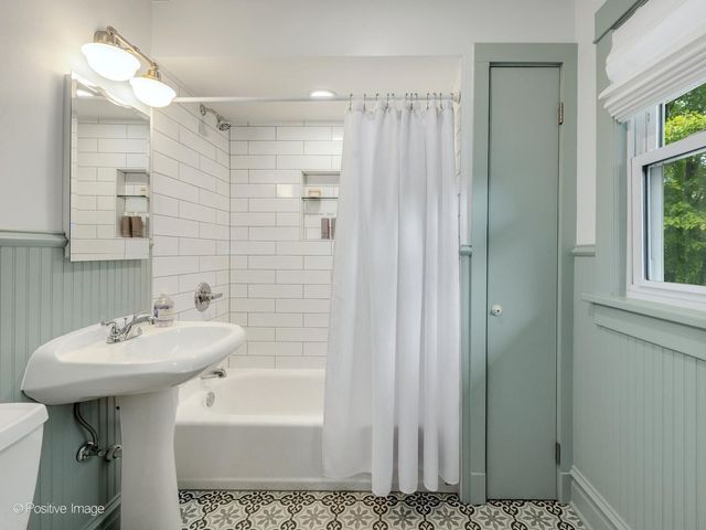 500 N Ashland Avenue, La Grange Park, IL 60526