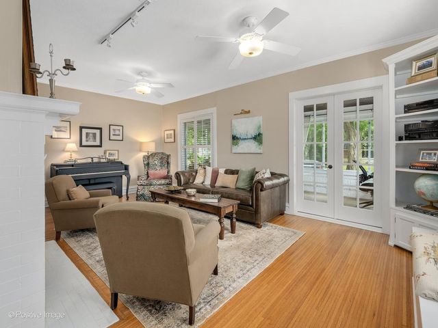 500 N Ashland Avenue, La Grange Park, IL 60526