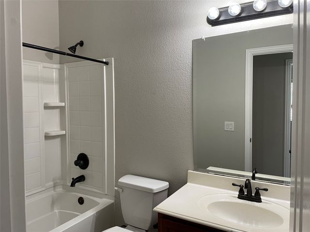 4603 Oakview Drive, Mansfield, TX 76063