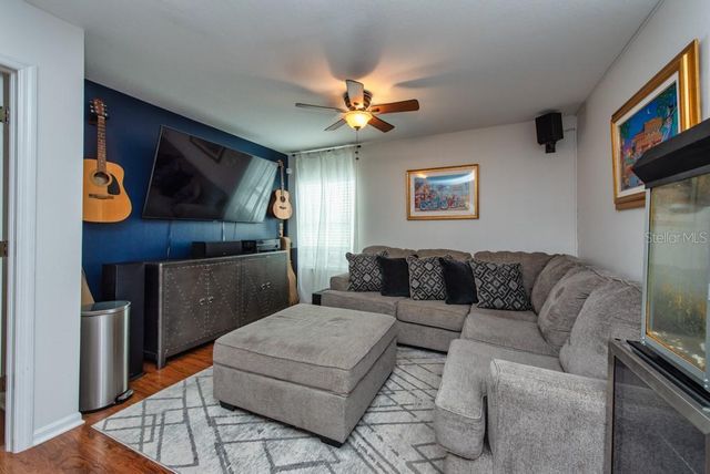 2525 CROSS MORE STREET, Valrico, FL 33594