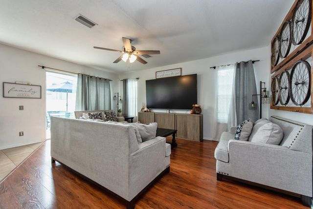 2525 CROSS MORE STREET, Valrico, FL 33594