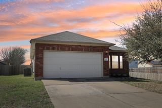 211 Almquist ST, Hutto, TX 78634