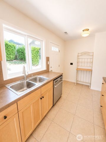 10424 NE 17th Street, Bellevue, WA 98004
