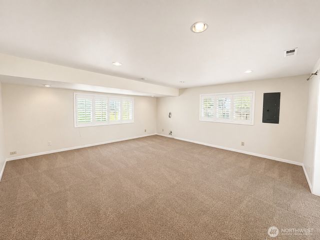 10424 NE 17th Street, Bellevue, WA 98004