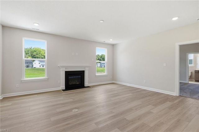 160 Long Cove DR, Suffolk, VA 23435