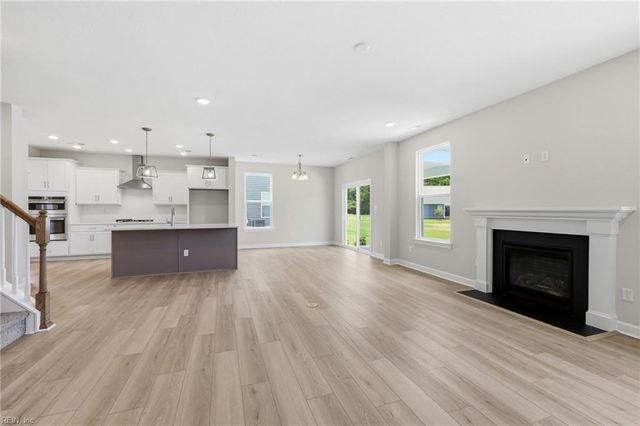 160 Long Cove DR, Suffolk, VA 23435