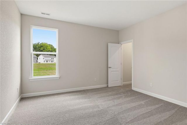 160 Long Cove DR, Suffolk, VA 23435
