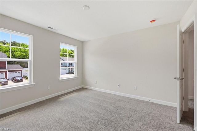 160 Long Cove DR, Suffolk, VA 23435