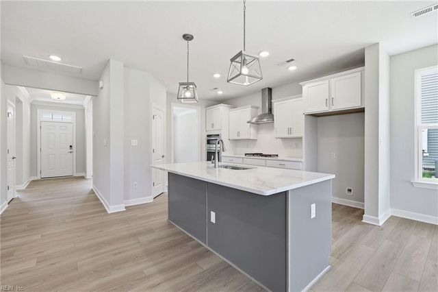 160 Long Cove DR, Suffolk, VA 23435