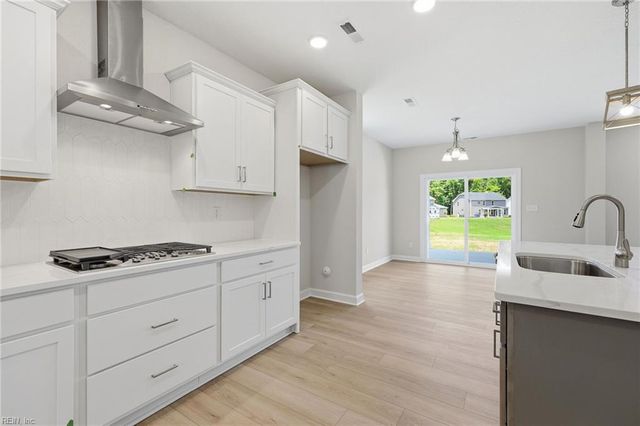160 Long Cove DR, Suffolk, VA 23435