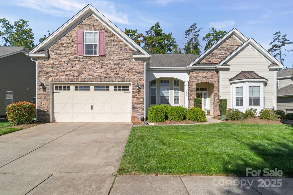 5326 Casper Drive, Charlotte, NC 28214