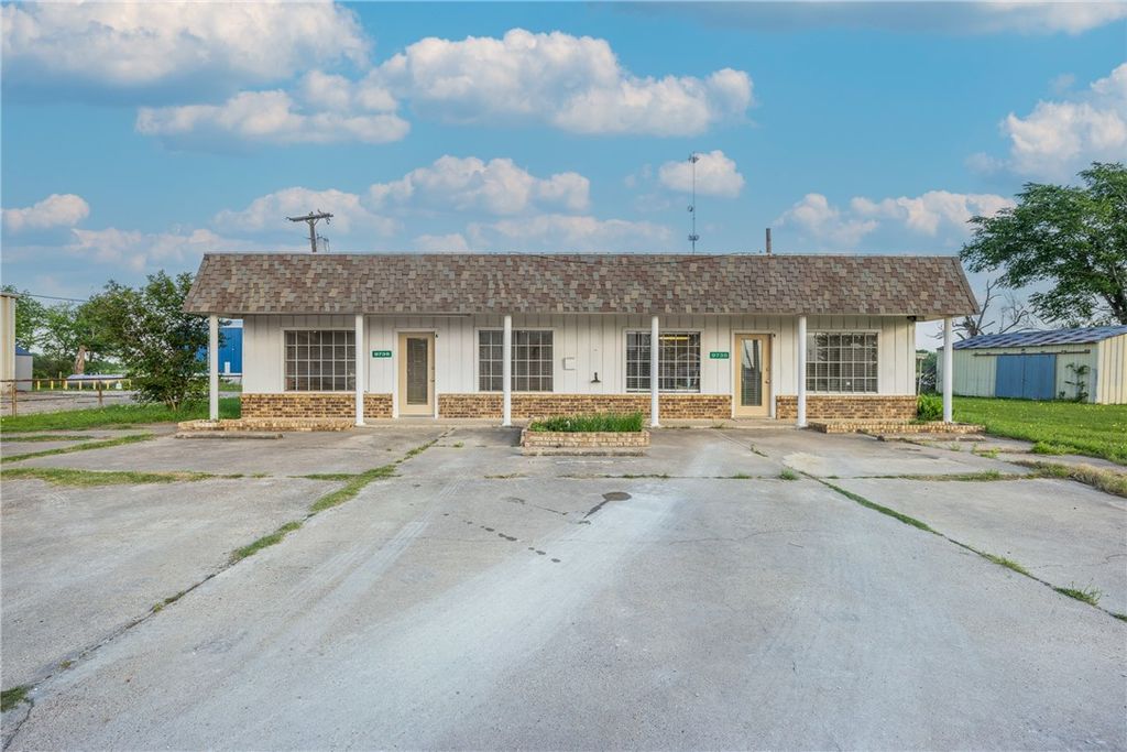 216 Cr 265, Snook, TX 77878 — photo 5