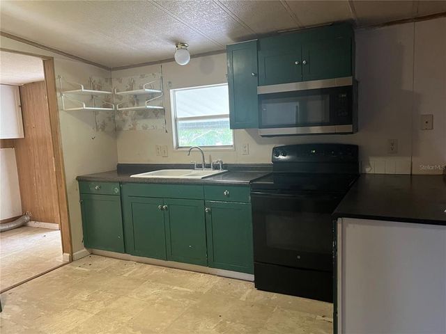 36141 ZINNIA AVENUE, Zephyrhills, FL 33541