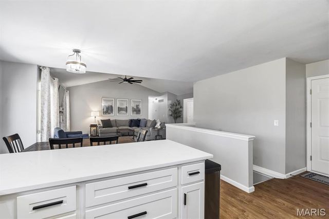 35 Bay Hill Drive, St Peters, MO 63366