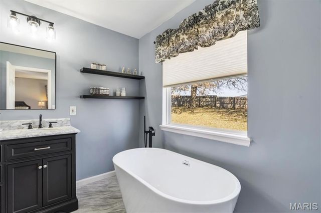 35 Bay Hill Drive, St Peters, MO 63366