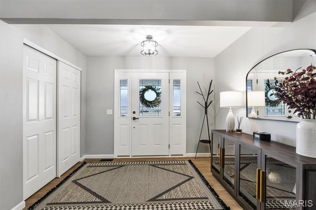 35 Bay Hill Drive, St Peters, MO 63366