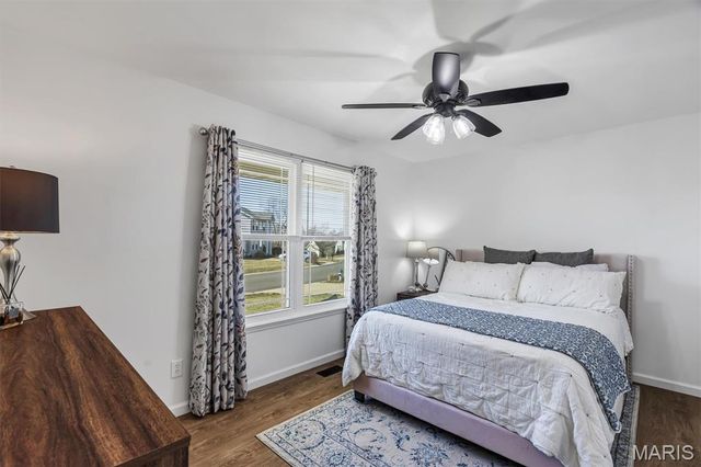 35 Bay Hill Drive, St Peters, MO 63366