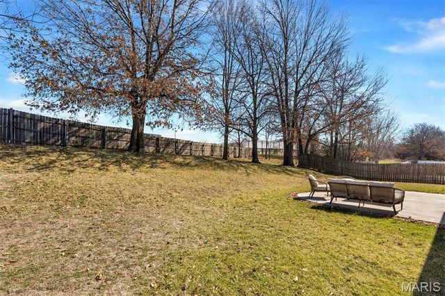 35 Bay Hill Drive, St Peters, MO 63366