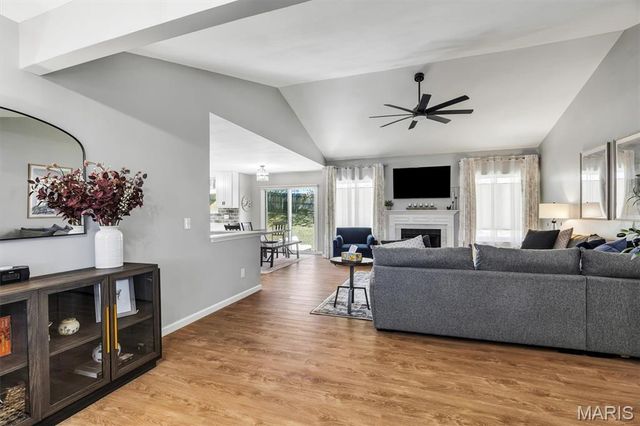 35 Bay Hill Drive, St Peters, MO 63366