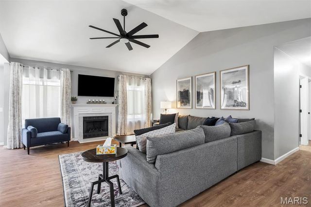 35 Bay Hill Drive, St Peters, MO 63366