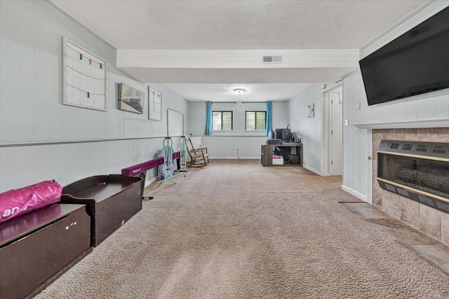 2176 Horn CIR, Vinton, VA 24179