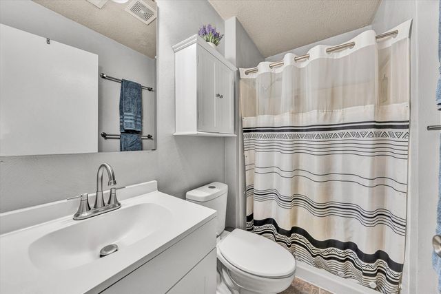 2176 Horn CIR, Vinton, VA 24179