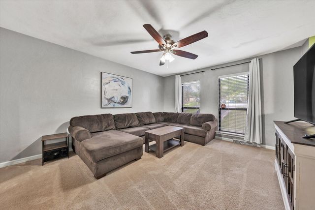 2176 Horn CIR, Vinton, VA 24179