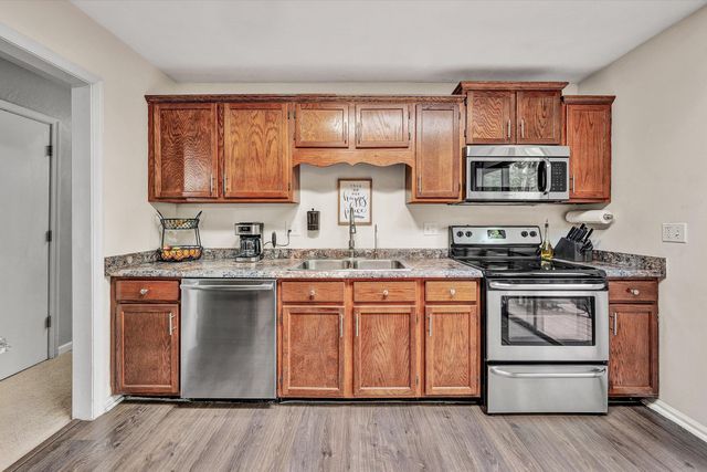 2176 Horn CIR, Vinton, VA 24179