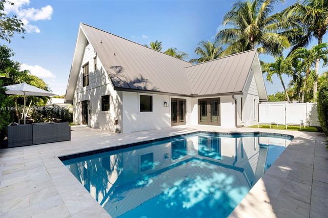 18 Hersey Drive, Ocean Ridge, FL 33435