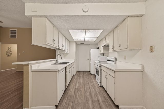 1910 Blindlake Drive, Houston, TX 77084