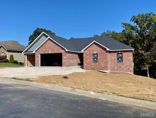 227 Cedar Berry Drive, Washington, MO 63090