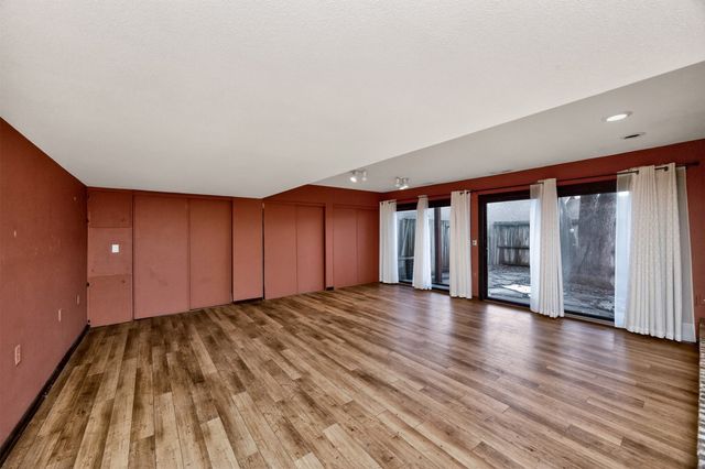 4661 Lockner Drive 13, Urbandale, IA 50322