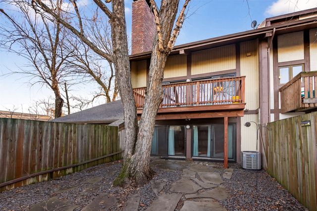 4661 Lockner Drive 13, Urbandale, IA 50322