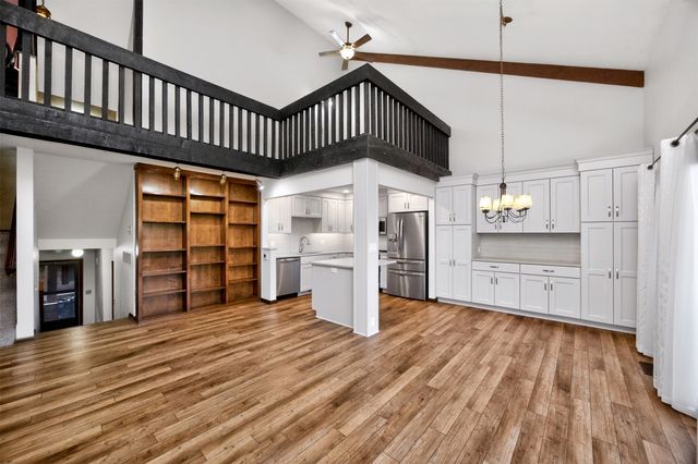 4661 Lockner Drive 13, Urbandale, IA 50322