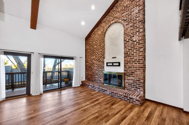 4661 Lockner Drive 13, Urbandale, IA 50322