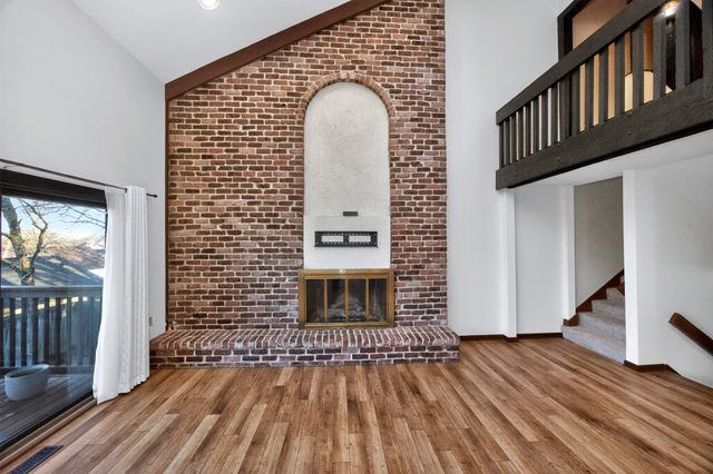 4661 Lockner Drive 13, Urbandale, IA 50322