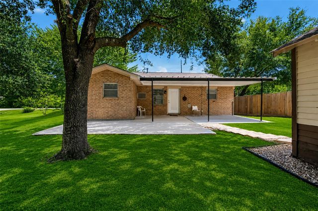 235 Live Oak Street, Crosby, TX 77532