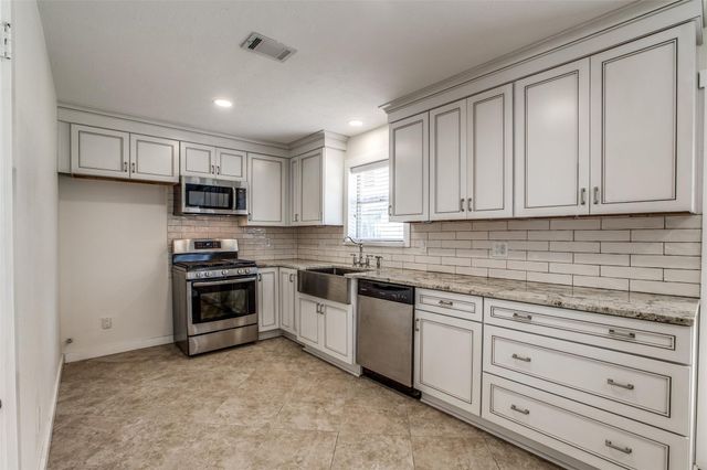 235 Live Oak Street, Crosby, TX 77532