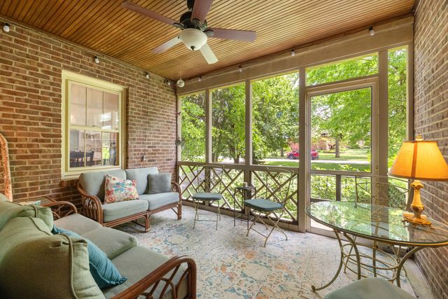 307 Old Coach Road, Nicholasville, KY 40356