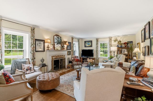 307 Old Coach Road, Nicholasville, KY 40356