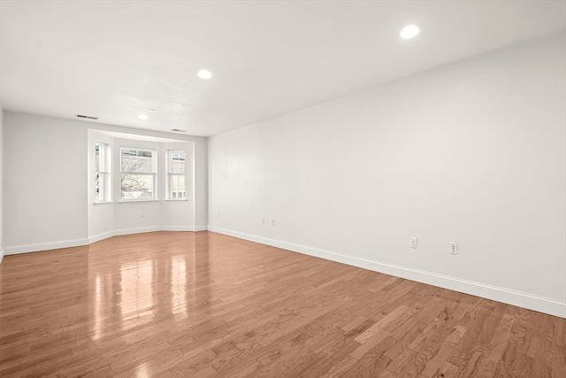 120 Wyllis Ave 103, Everett, MA 02149