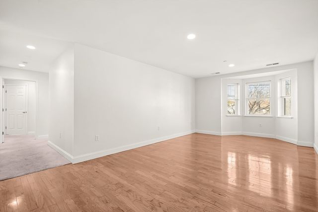 120 Wyllis Ave 103, Everett, MA 02149