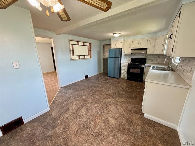 111 Deborah Drive, Salina, NY 13088