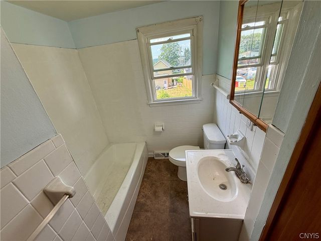 111 Deborah Drive, Salina, NY 13088