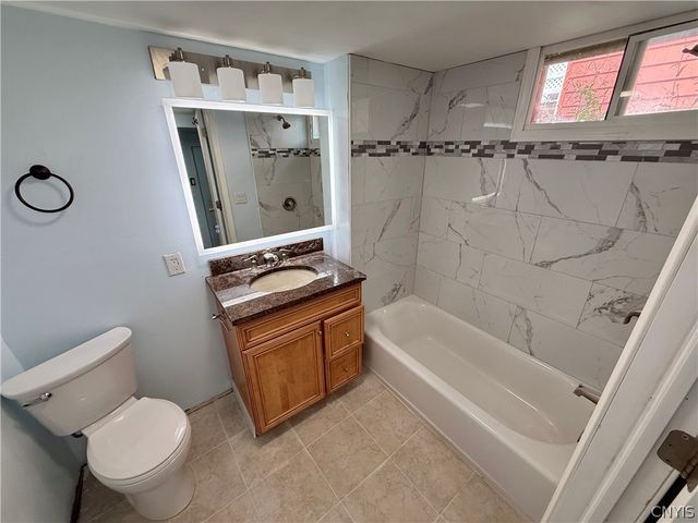 111 Deborah Drive, Salina, NY 13088