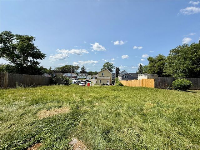 111 Deborah Drive, Salina, NY 13088